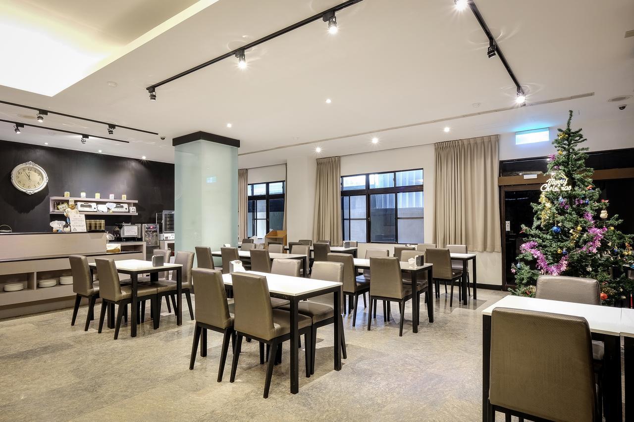 Country Garden Hotel Цзяї Екстер'єр фото